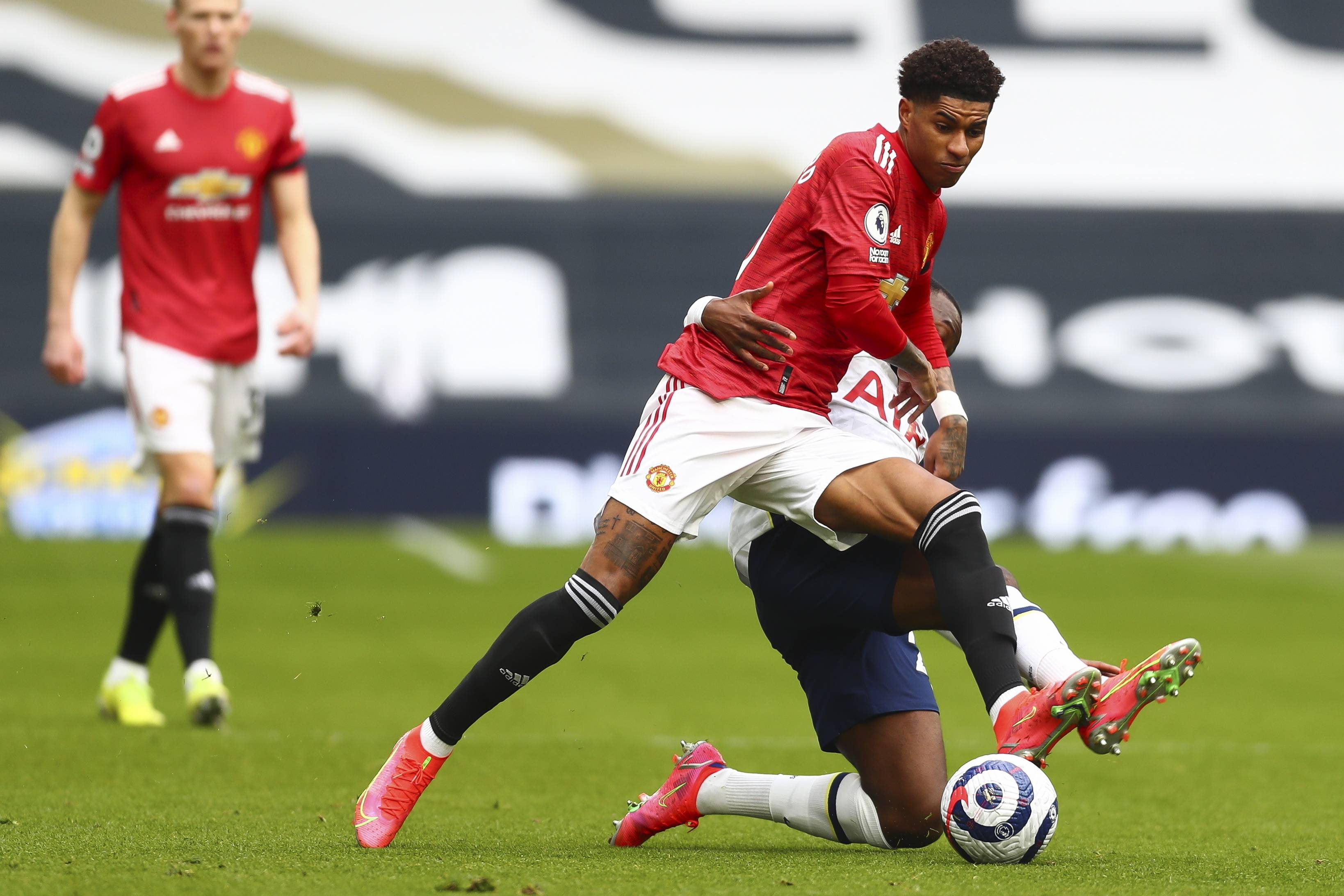 場的表現尤 場的表現尤