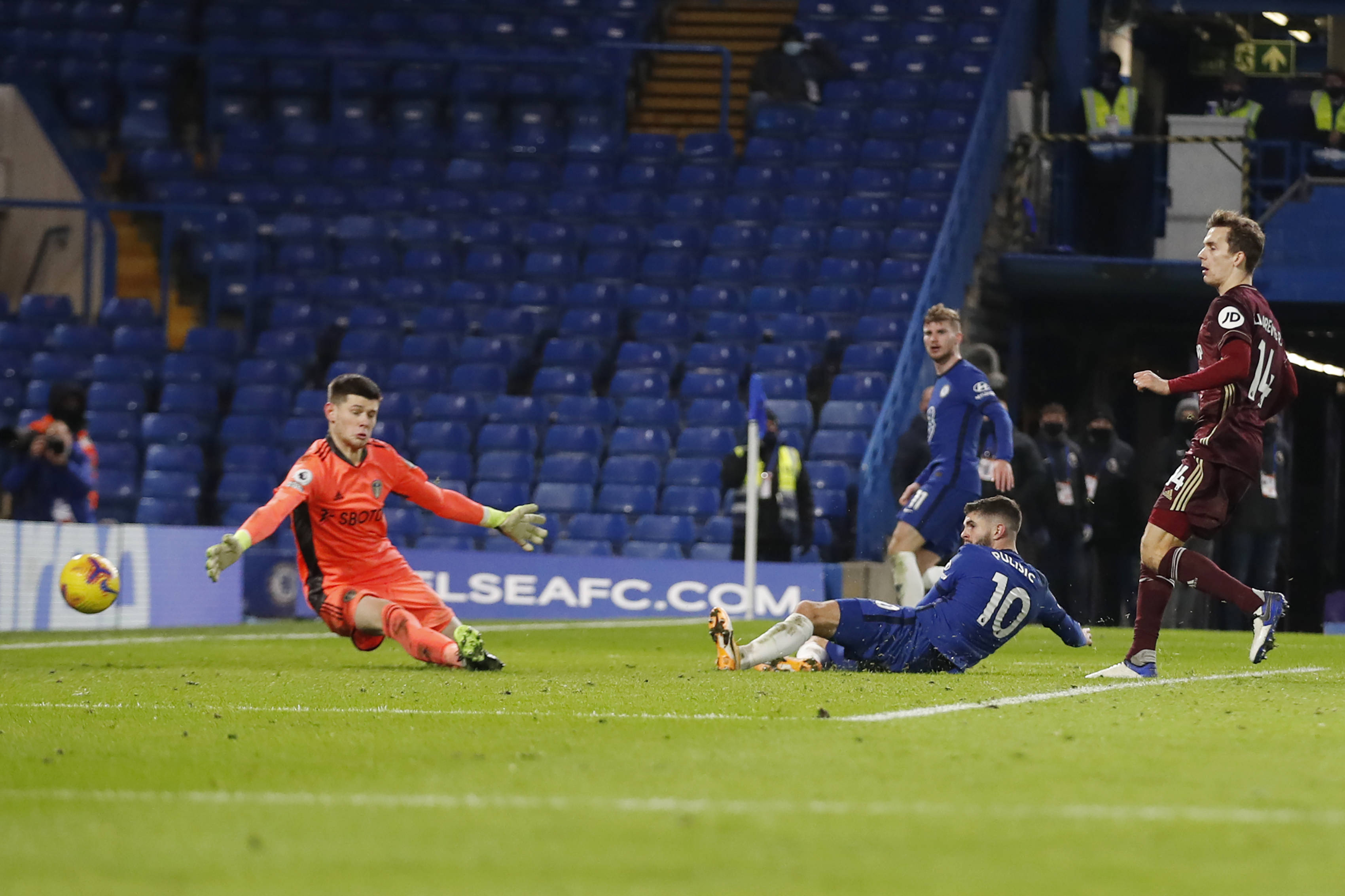 一直稳健且 一直稳健且